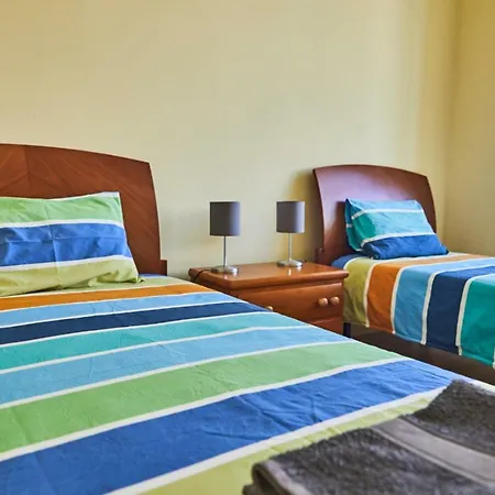2 Bedroom Sol De Linda-a-velha Lejlighed Linda-a-Velha