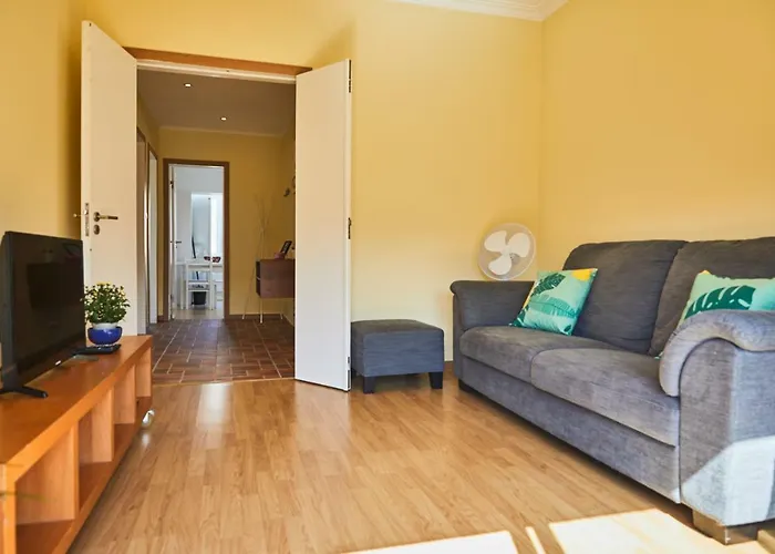 2 Bedroom Sol De Linda-a-velha Apartman