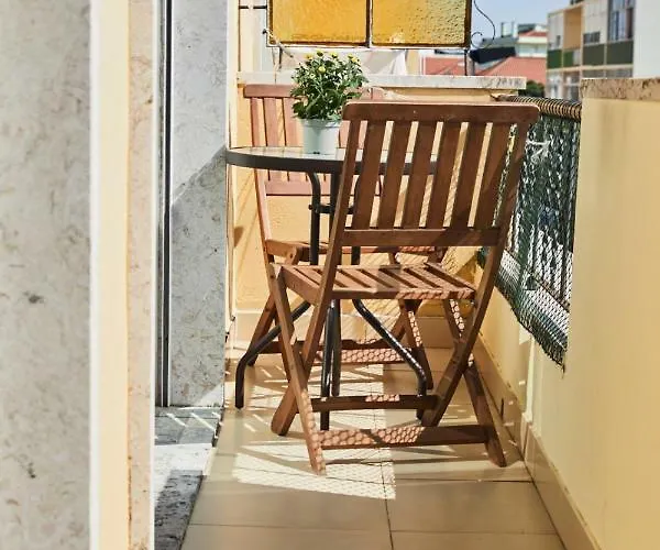 2 Bedroom Sol De Linda-a-velha Apartman